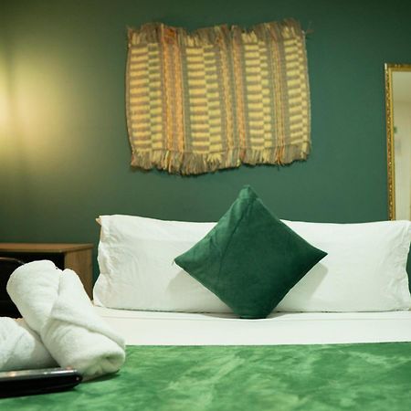 Africa House-Casa Hotel Laureles-La70 Medellin Ngoại thất bức ảnh