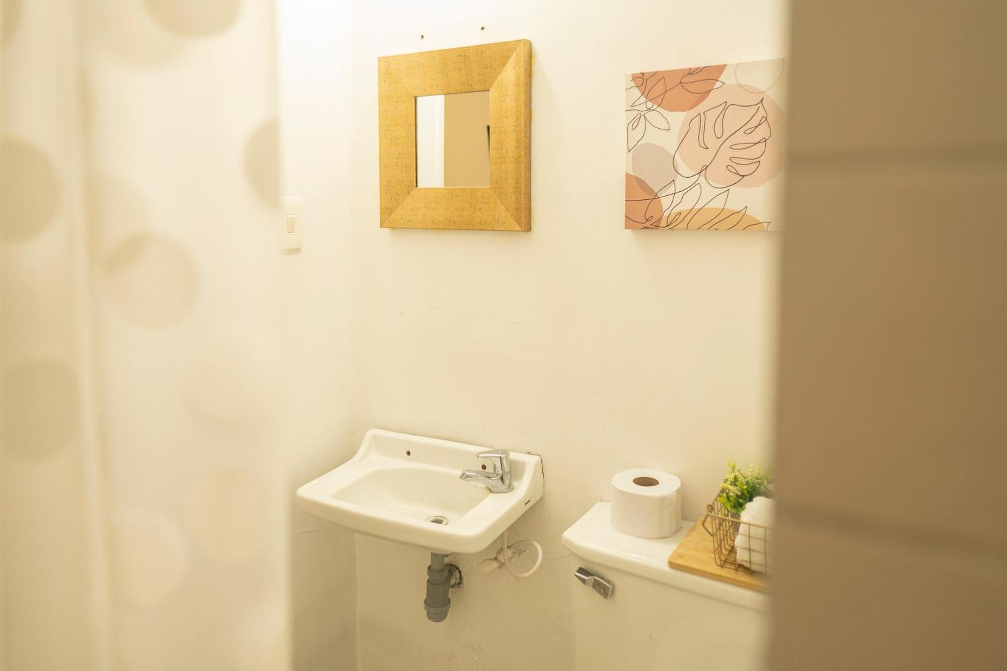 Africa House-Casa Hotel Laureles-La70 Medellin Ngoại thất bức ảnh