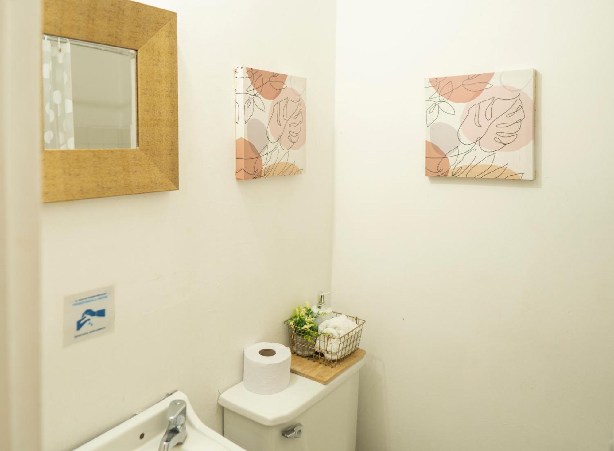 Africa House-Casa Hotel Laureles-La70 Medellin Ngoại thất bức ảnh