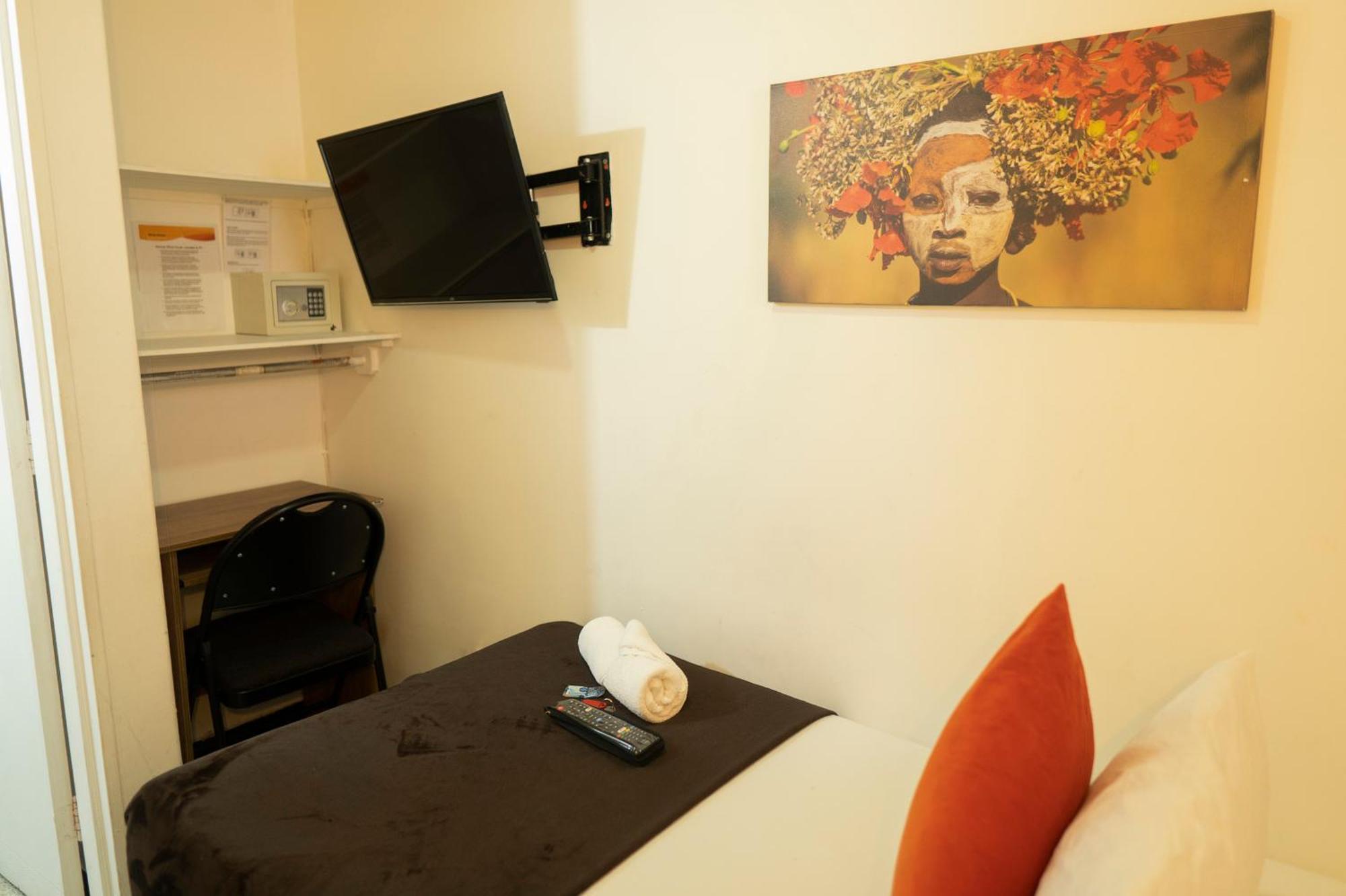 Africa House-Casa Hotel Laureles-La70 Medellin Ngoại thất bức ảnh