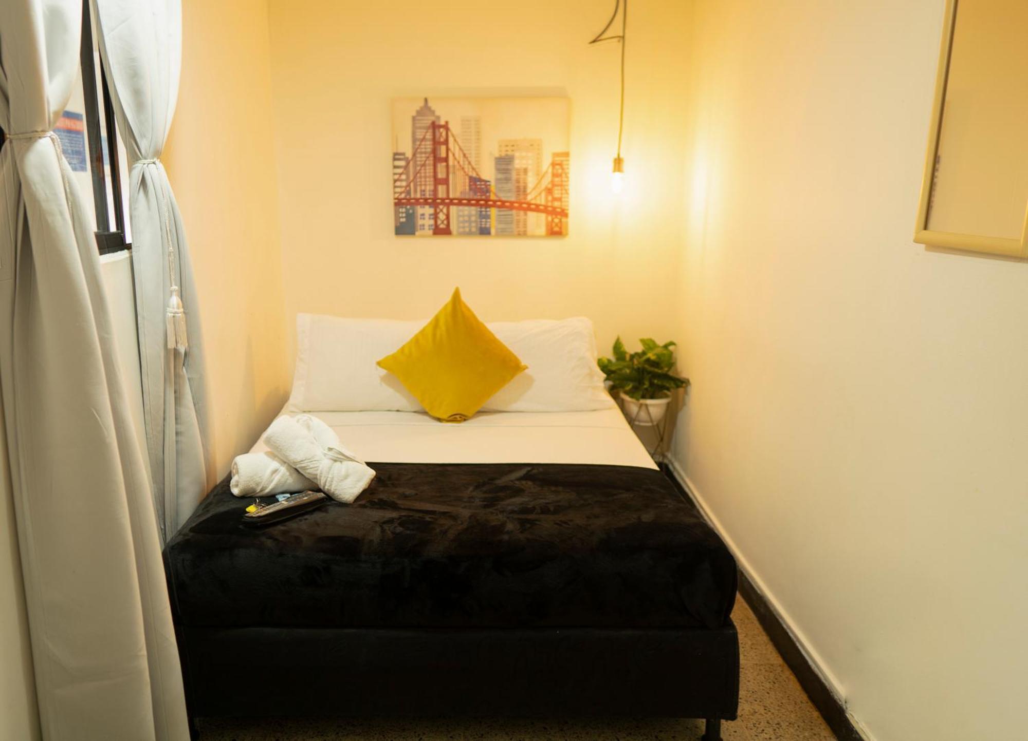 Africa House-Casa Hotel Laureles-La70 Medellin Ngoại thất bức ảnh