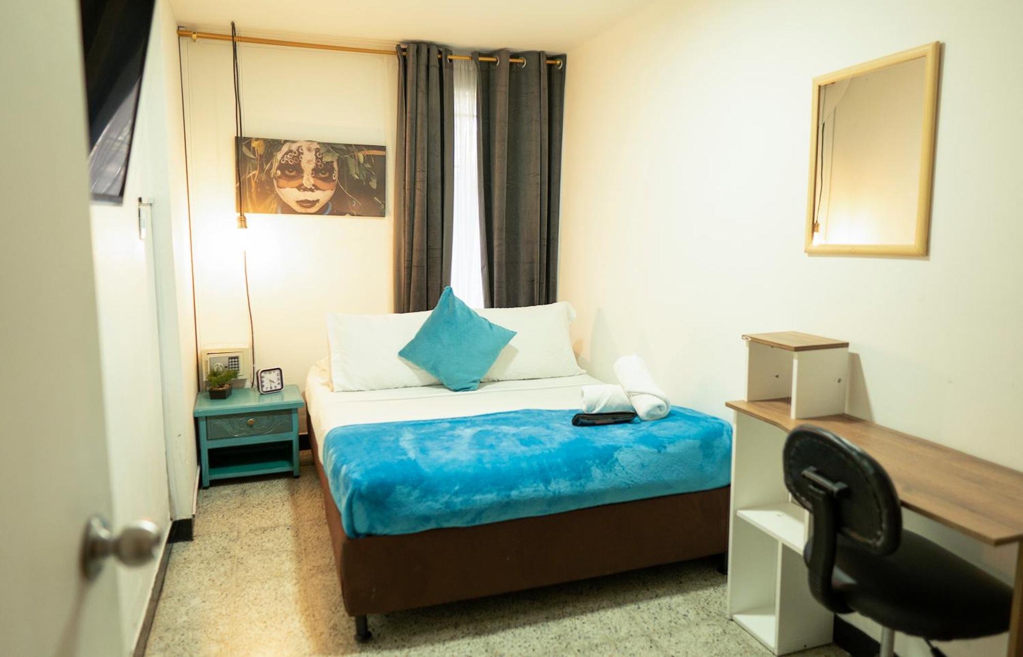Africa House-Casa Hotel Laureles-La70 Medellin Ngoại thất bức ảnh