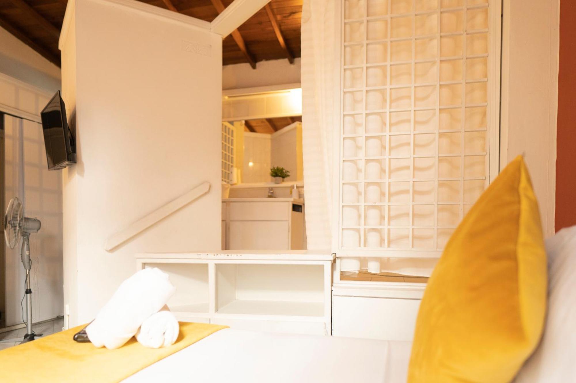 Africa House-Casa Hotel Laureles-La70 Medellin Ngoại thất bức ảnh