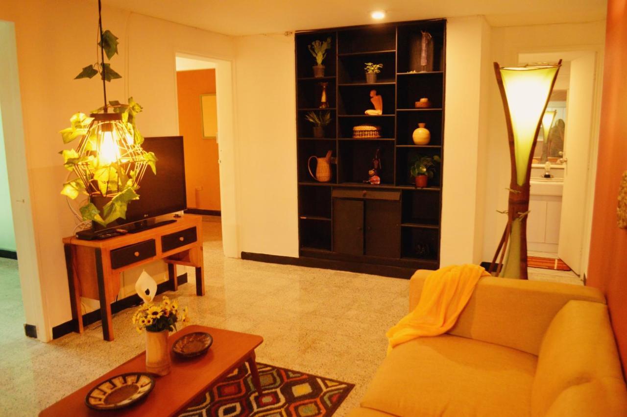 Africa House-Casa Hotel Laureles-La70 Medellin Ngoại thất bức ảnh