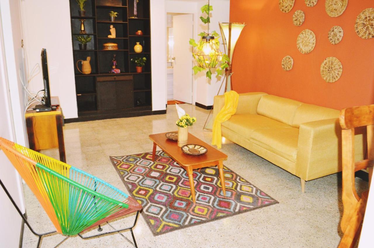 Africa House-Casa Hotel Laureles-La70 Medellin Ngoại thất bức ảnh