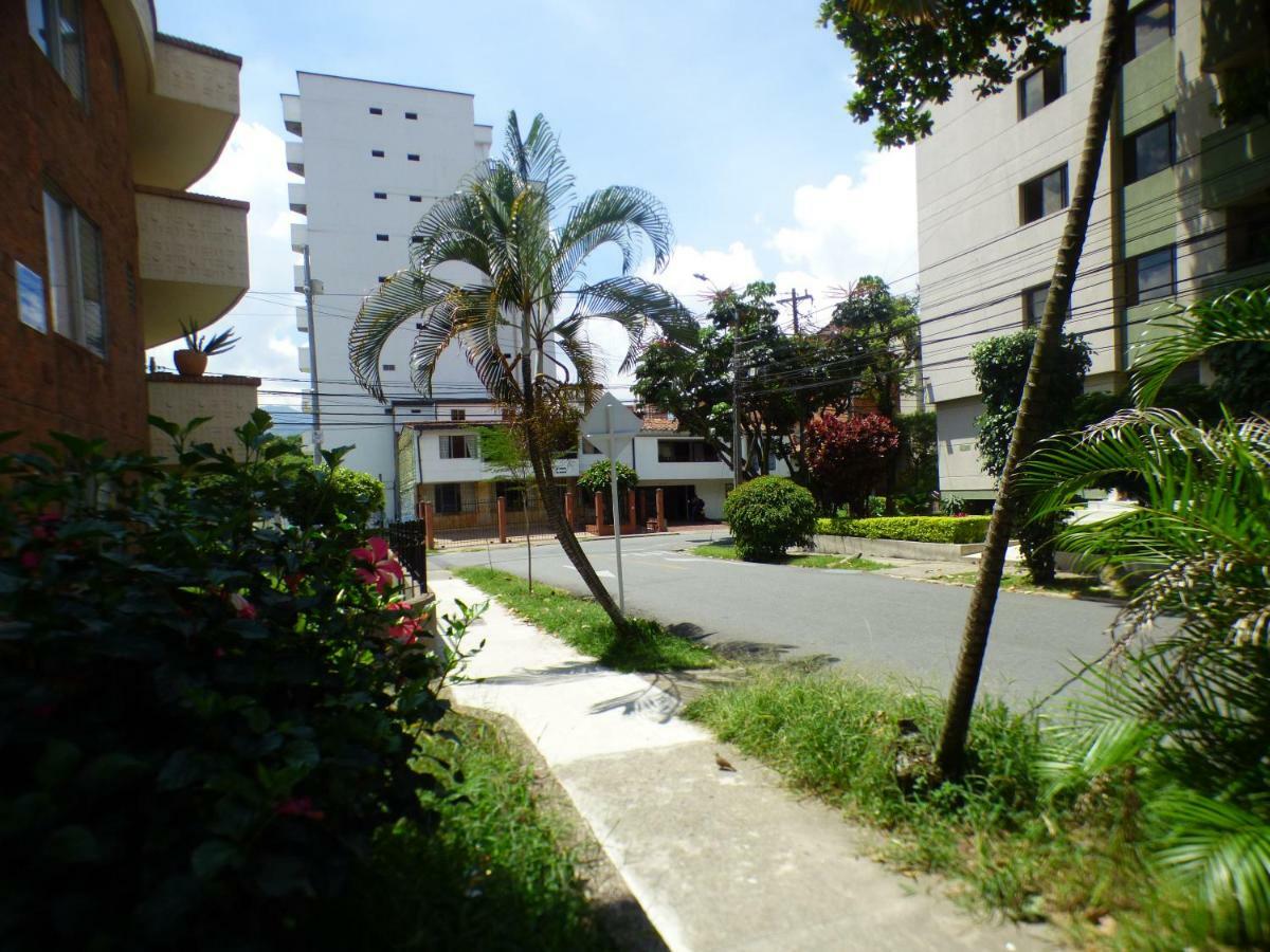 Africa House-Casa Hotel Laureles-La70 Medellin Ngoại thất bức ảnh